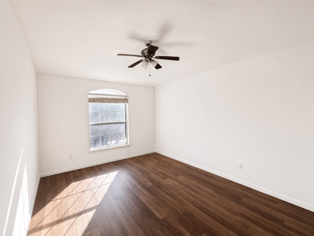 2506 Little Forest Court - Photo 15