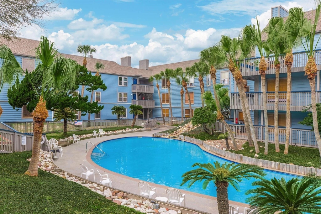 8100 Seawall Boulevard - Photo 14