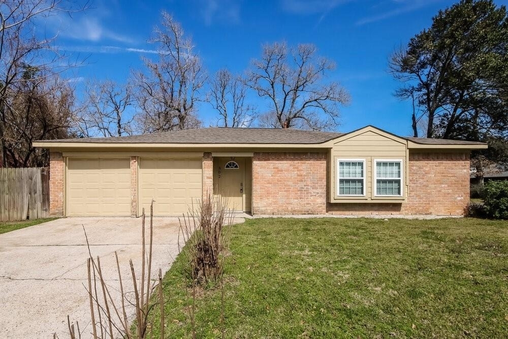 502 Hildred Avenue - Photo 0