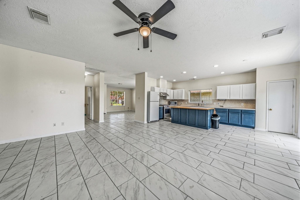 9641 Weldridge Drive - Photo 8