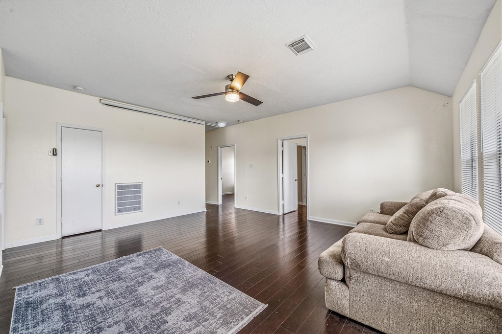 9641 Weldridge Drive - Photo 19