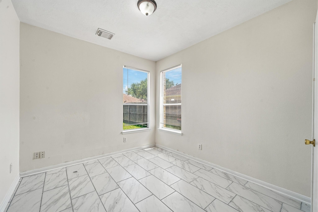 9641 Weldridge Drive - Photo 17