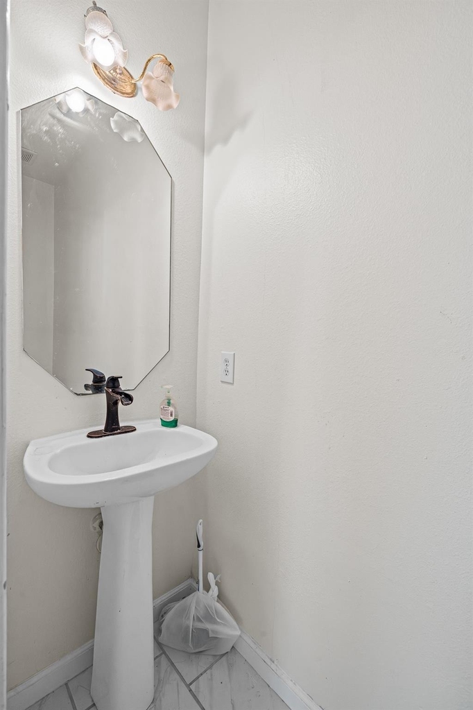 9641 Weldridge Drive - Photo 15