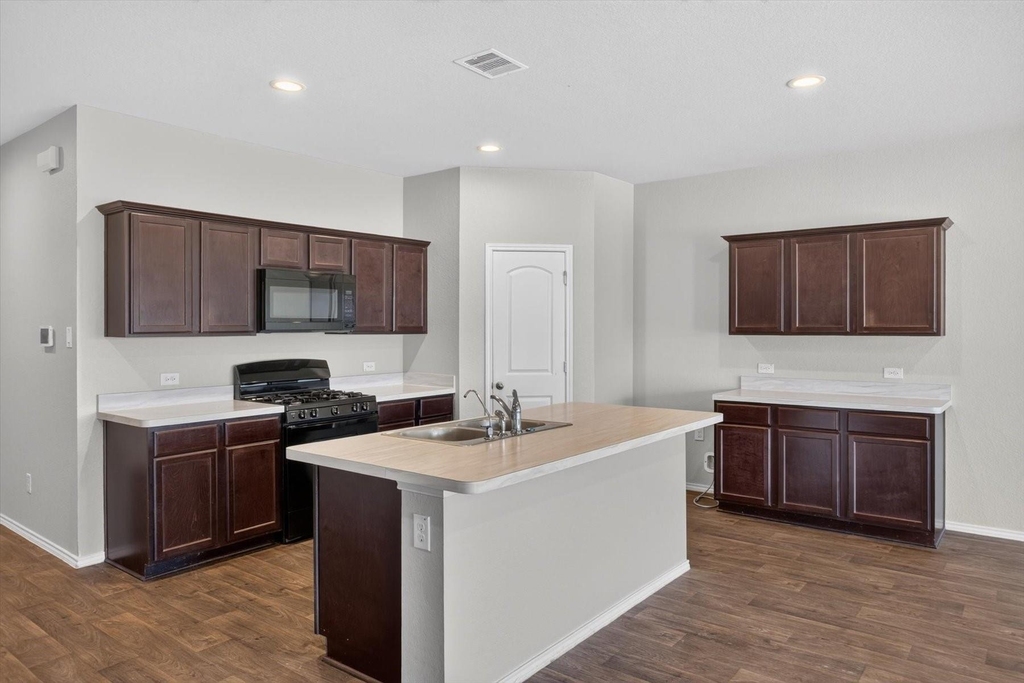 21311 Orono Heights Trail - Photo 7