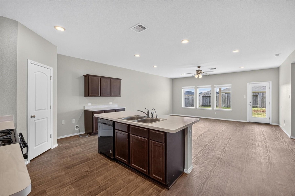 21311 Orono Heights Trail - Photo 8