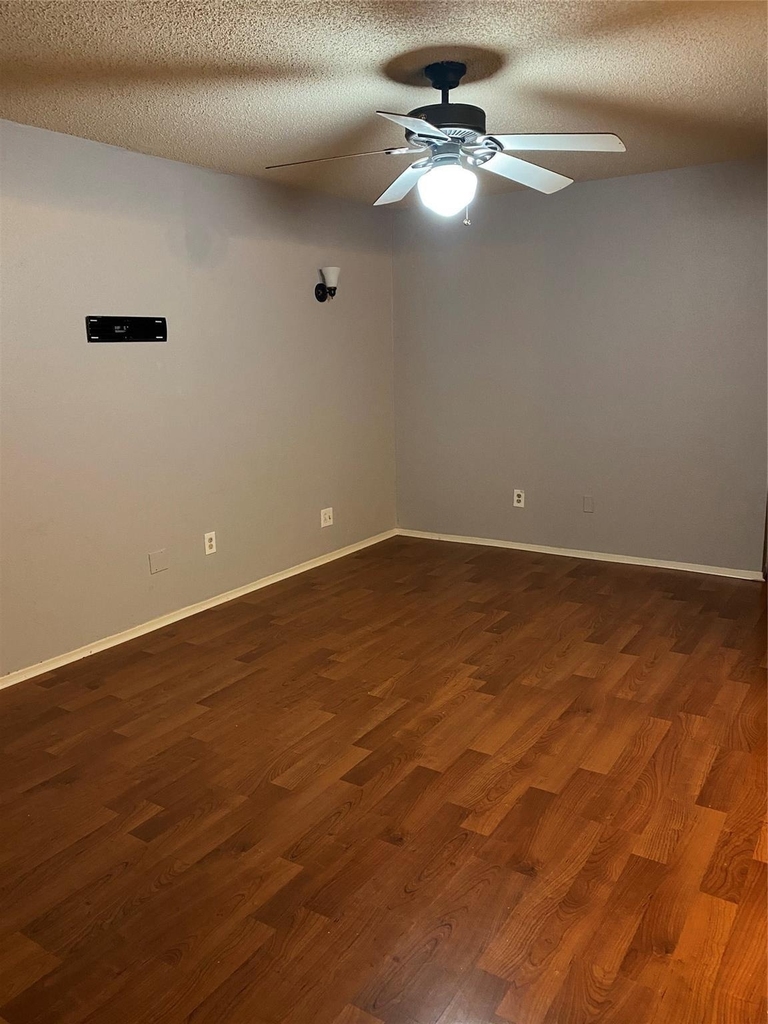 12008 Mighty Oak Drive - Photo 2