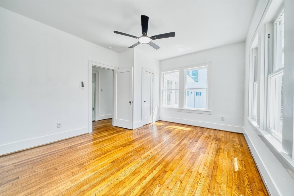 1569 Elliott Street - Photo 25