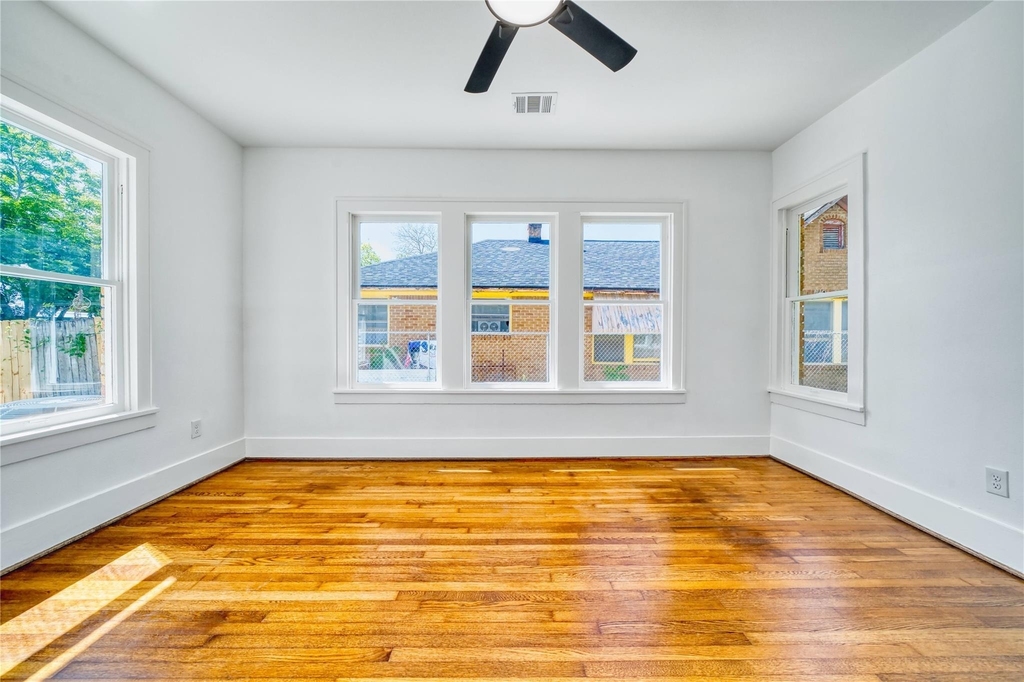 1569 Elliott Street - Photo 23