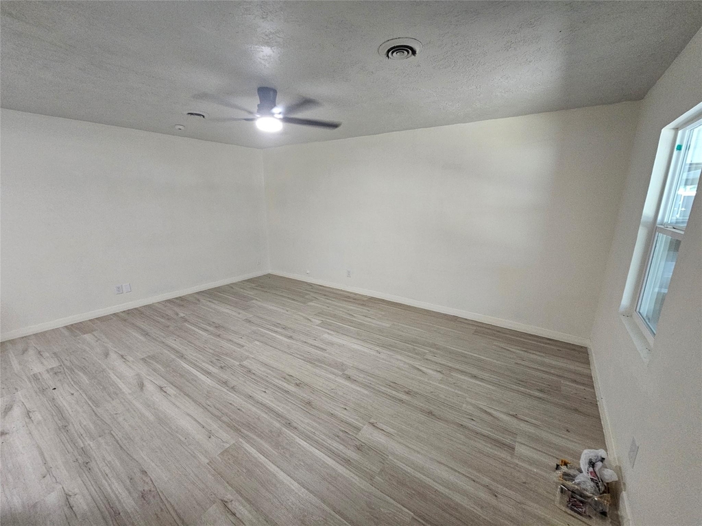 3016 Lincoln Street - Photo 6