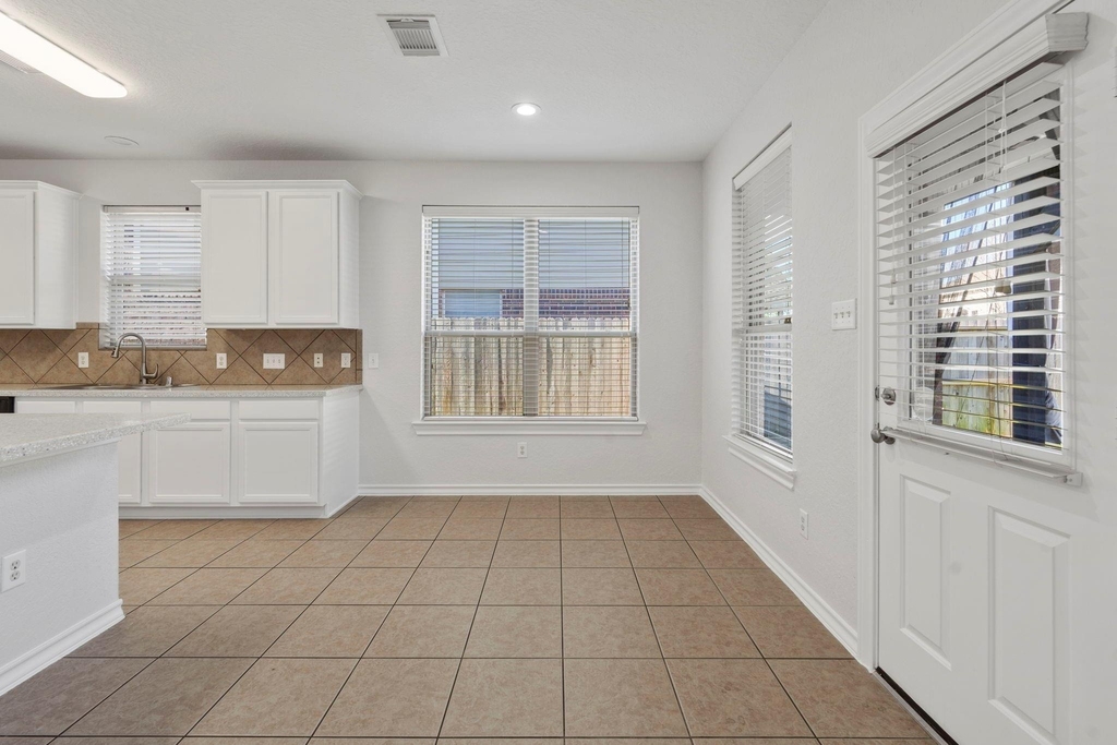 3323 Legends Mist Drive - Photo 8