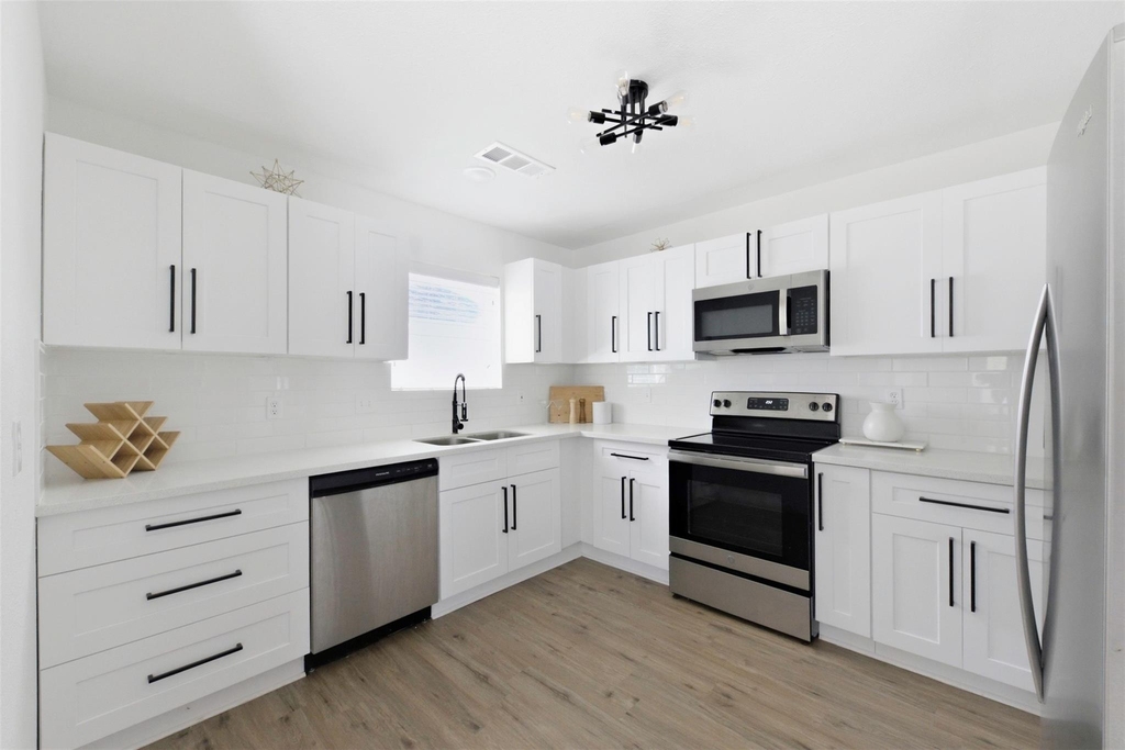 6211 Dumfries Drive - Photo 16