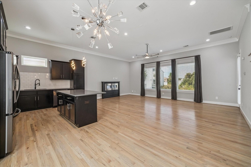 1544 W 23rd Street - Photo 0