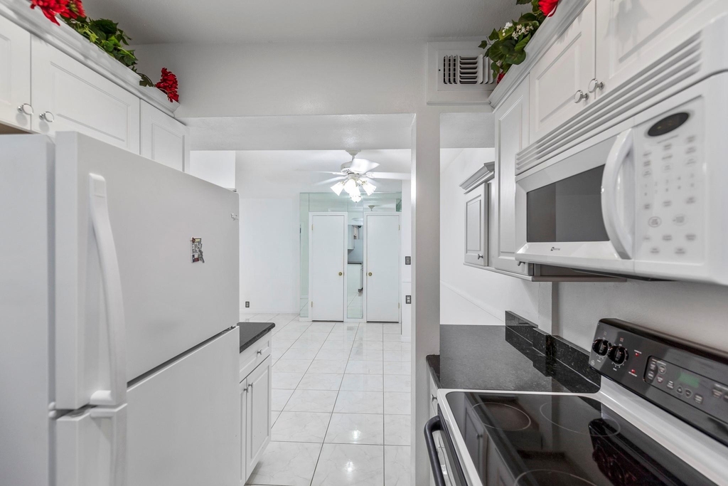 2601 Bellefontaine Street - Photo 12