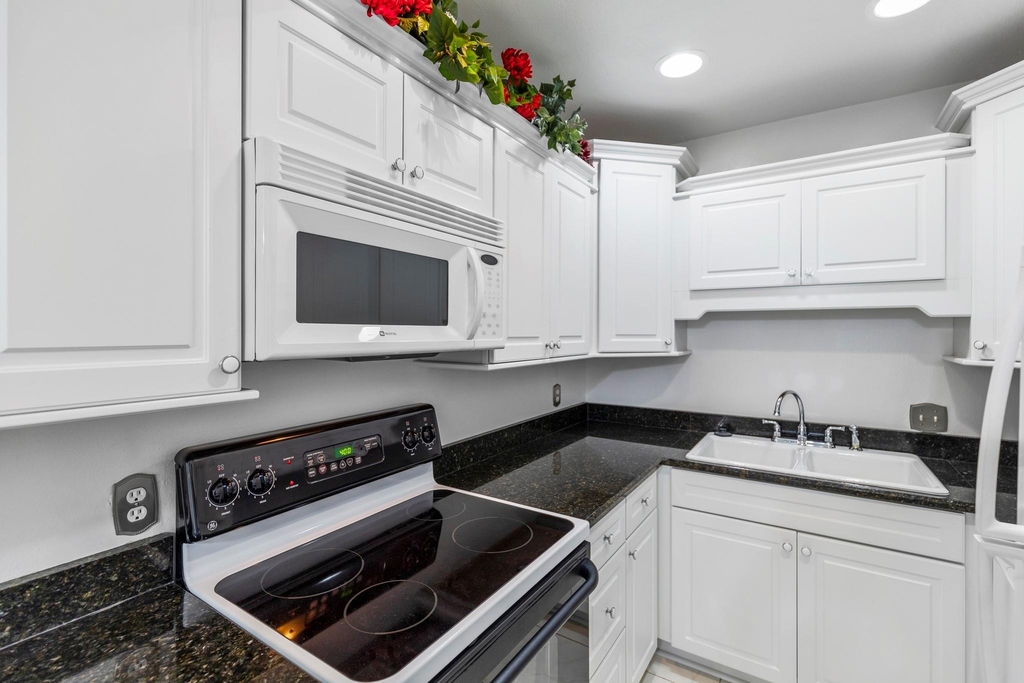 2601 Bellefontaine Street - Photo 14
