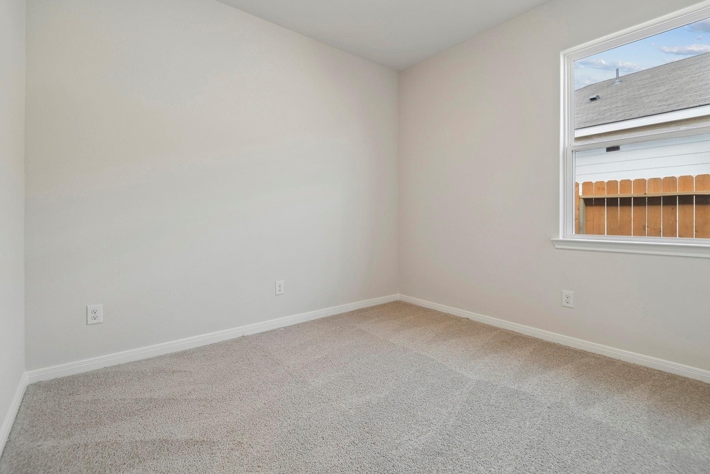 15415 Maple Terrace Drive - Photo 13