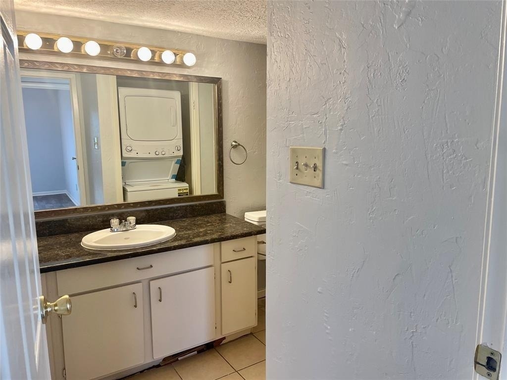 3025 Walnut Bend Lane - Photo 9