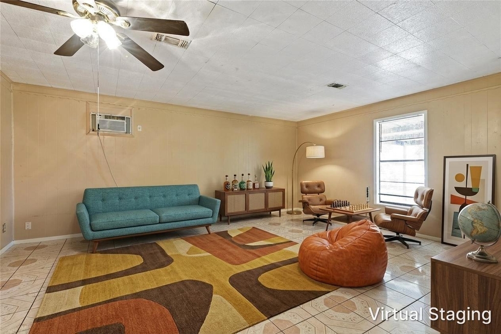 2817 Lancaster Lane - Photo 3