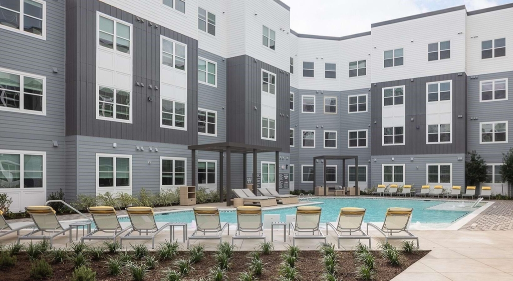10800 Hammerly Boulevard - Photo 13