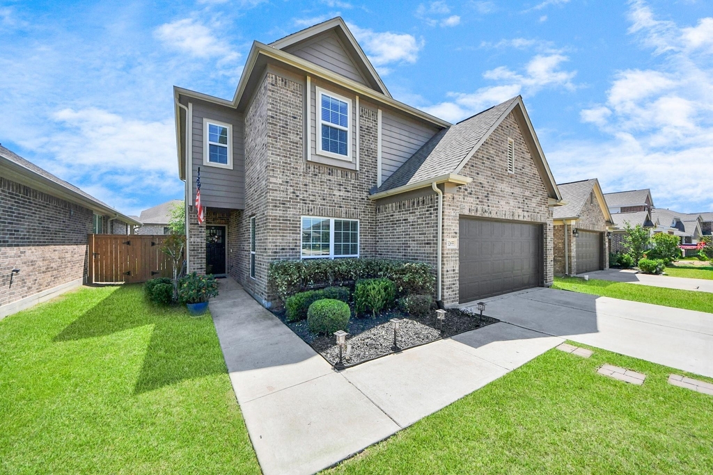 32655 Timber Point Drive - Photo 0