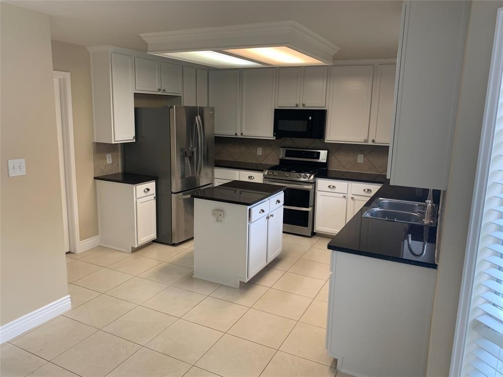 18019 Oak Orchard Lane - Photo 8