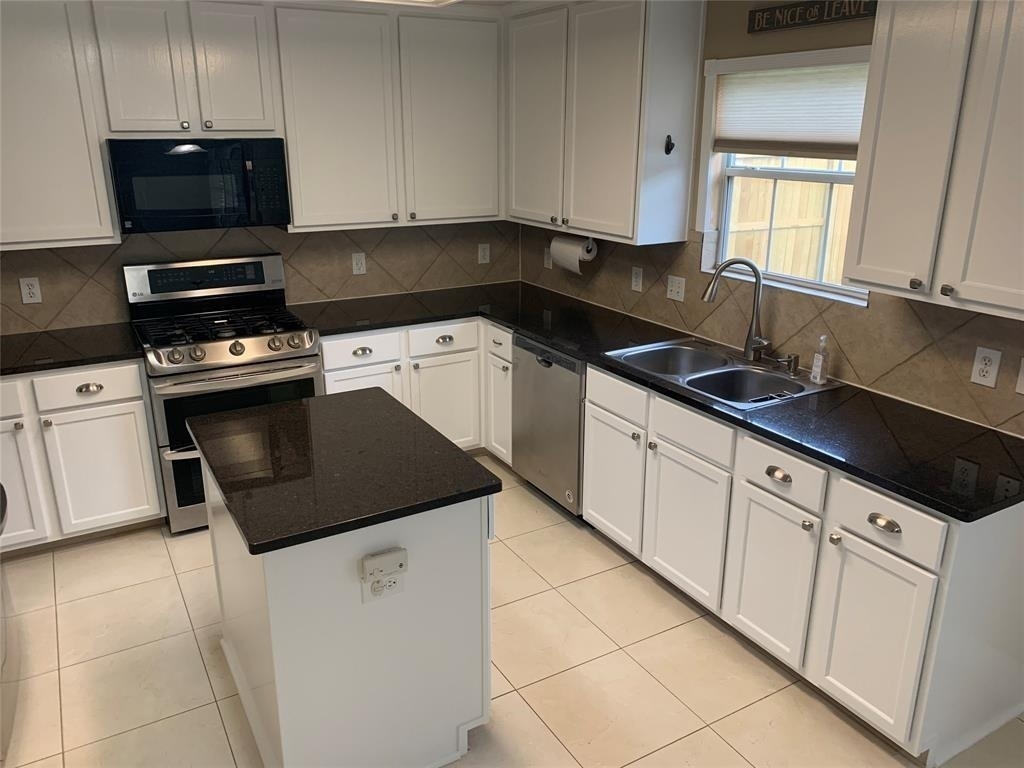 18019 Oak Orchard Lane - Photo 9