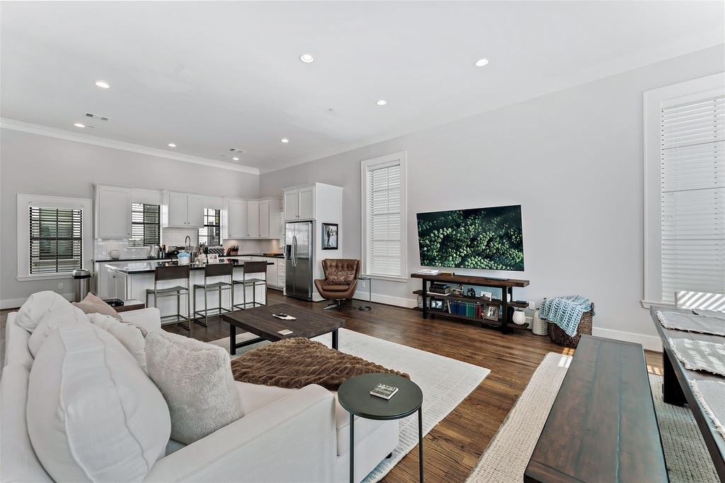 1504 Knox Street - Photo 4