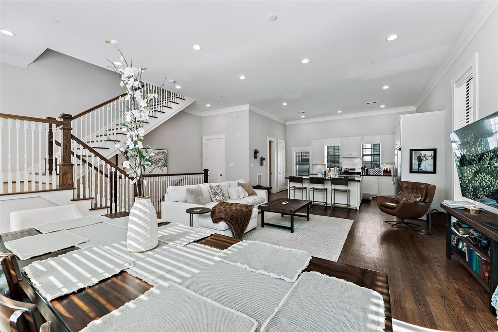 1504 Knox Street - Photo 5