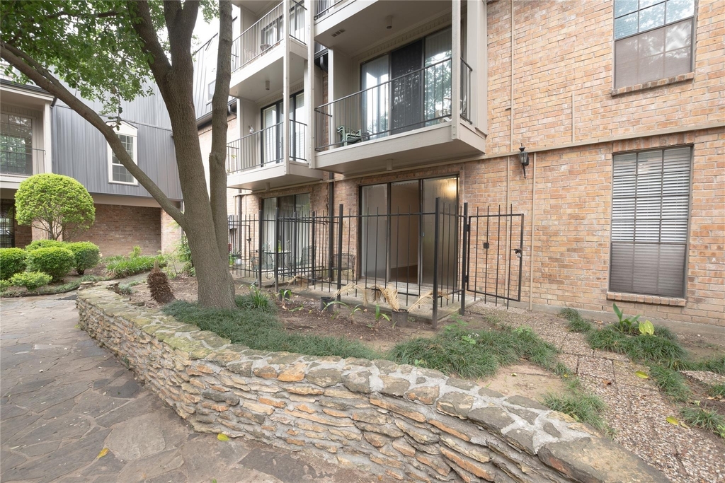 2475 Underwood Street - Photo 0