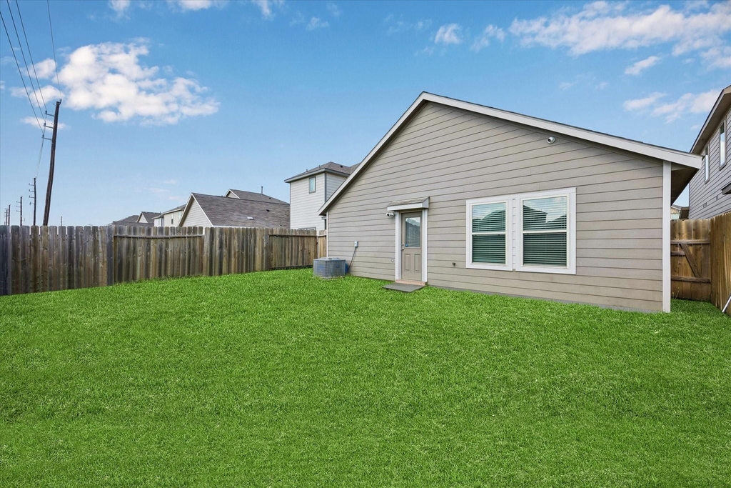 7931 Tuscan Cypress Drive - Photo 2