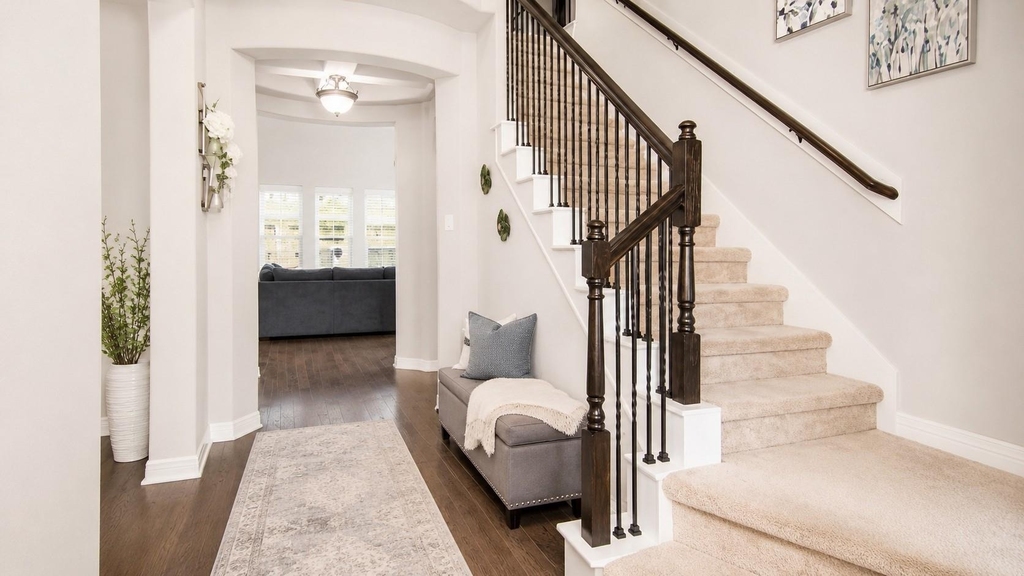4411 Woodridge Drive - Photo 3