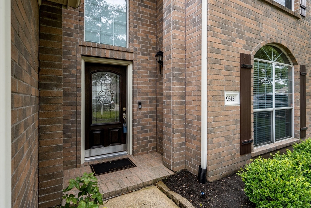 9315 Hidden Court - Photo 3