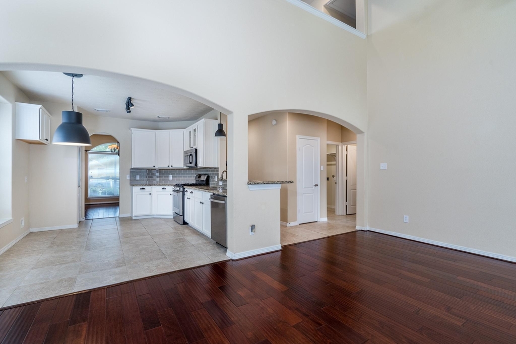 9315 Hidden Court - Photo 9