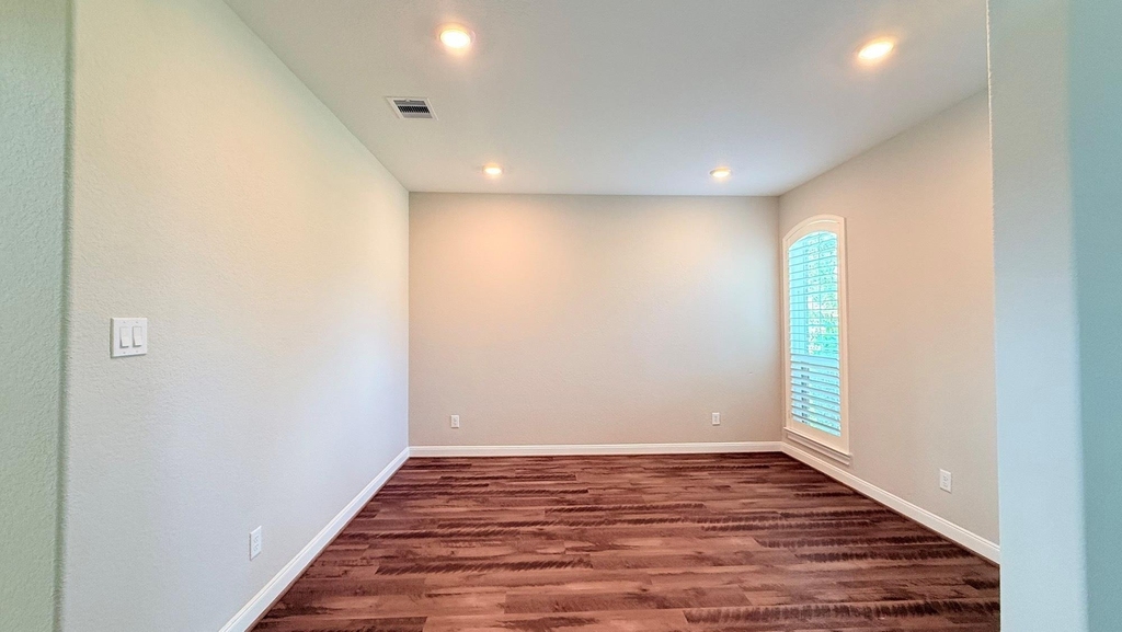 4426 Tumbling Leaf Court - Photo 5
