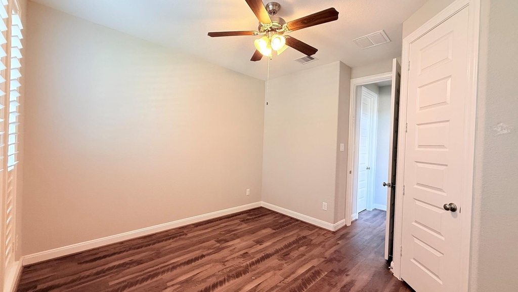 4426 Tumbling Leaf Court - Photo 3