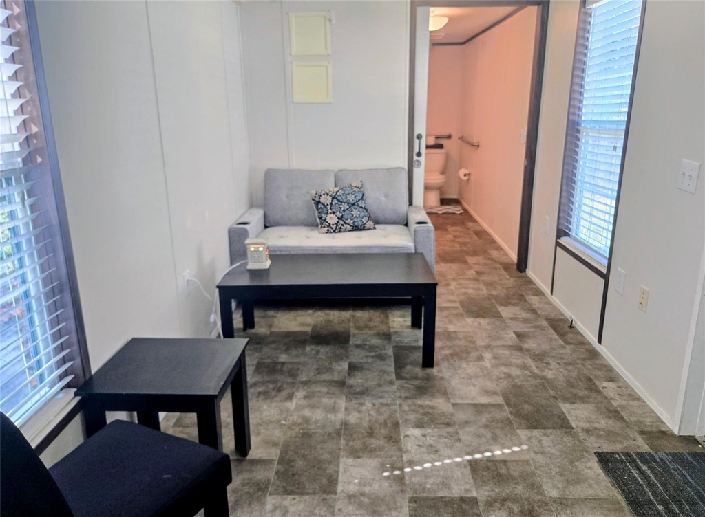 12207 Lynda Drive - Photo 3
