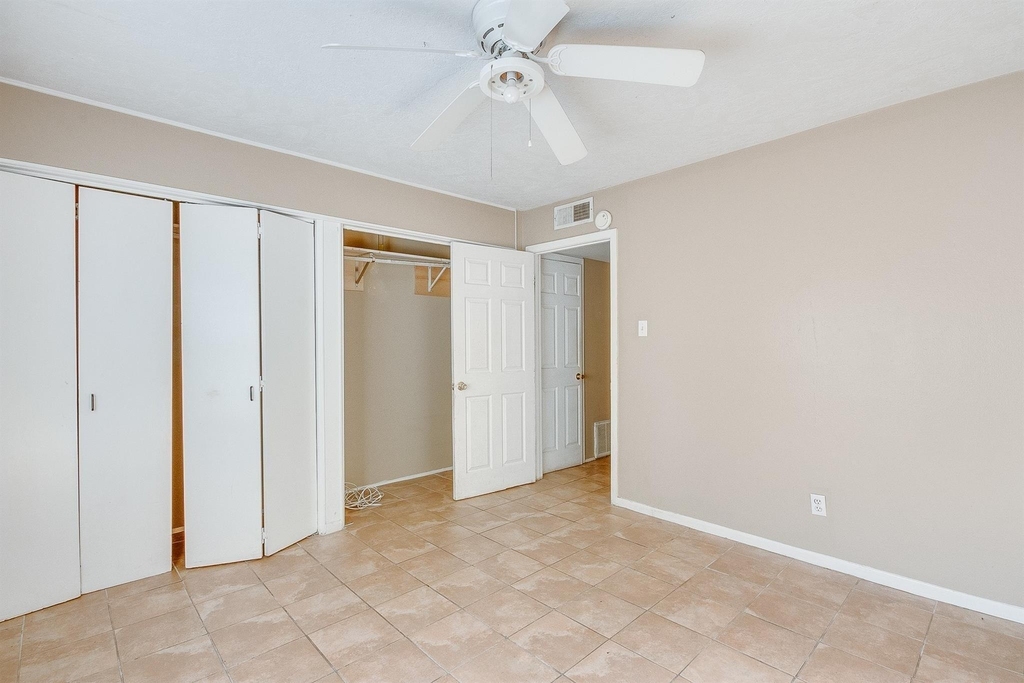 2689 Gessner Road - Photo 7