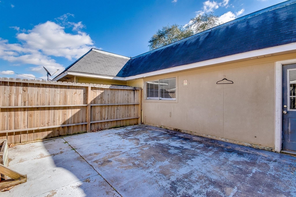 2689 Gessner Road - Photo 13