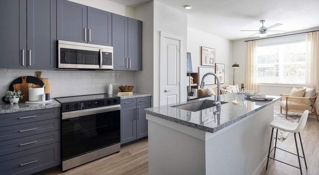 1505 Oliver Street - Photo 9