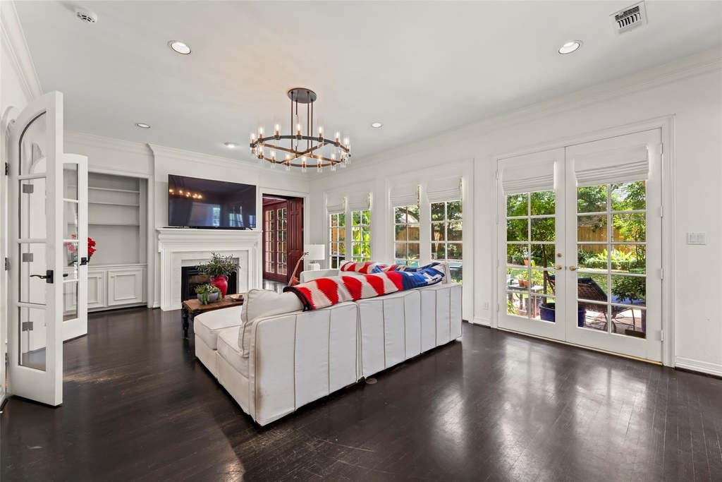 5305 Fieldwood Drive - Photo 10