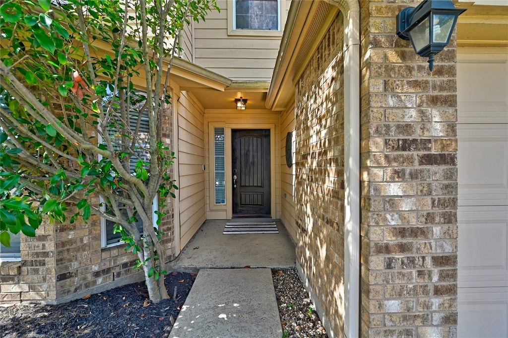 19803 Lindenwick Court - Photo 1