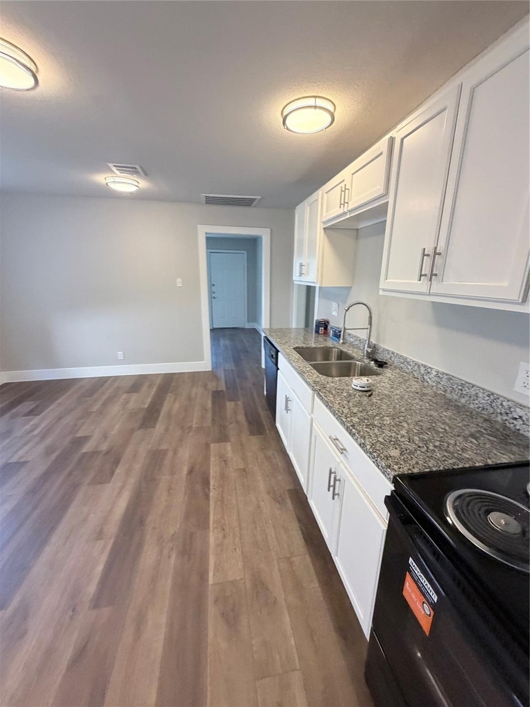 7011 Anderson Street - Photo 10