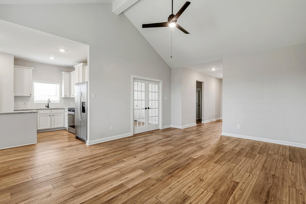 15650 Honey Cove Drive - Photo 2