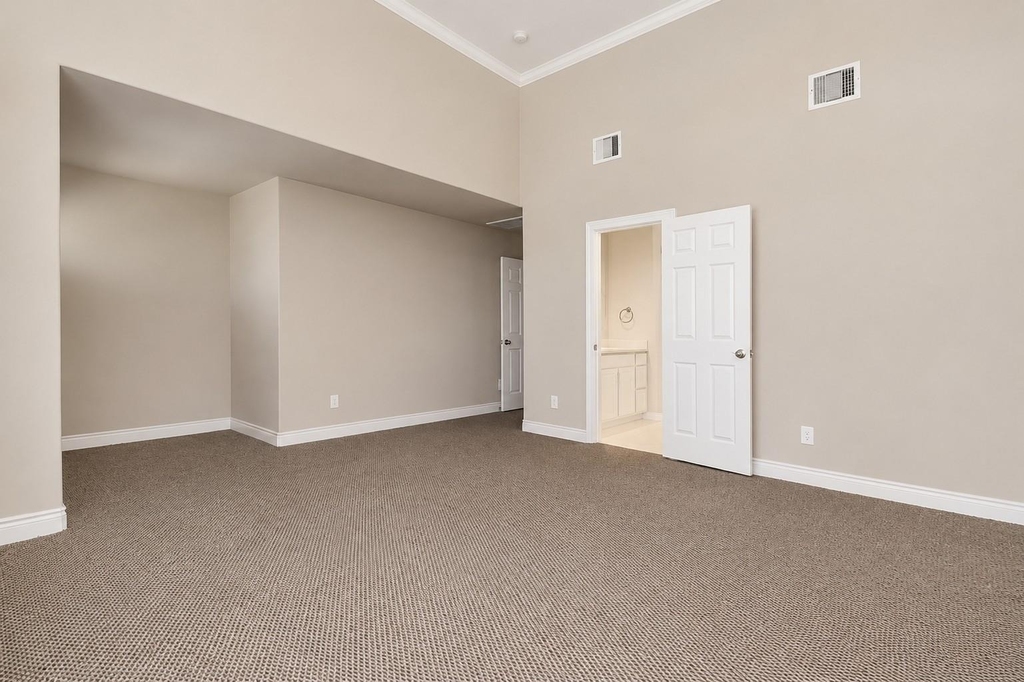1717 Spring Street - Photo 5