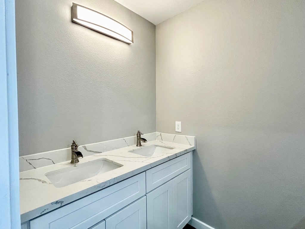 4103 Coon St - Photo 12