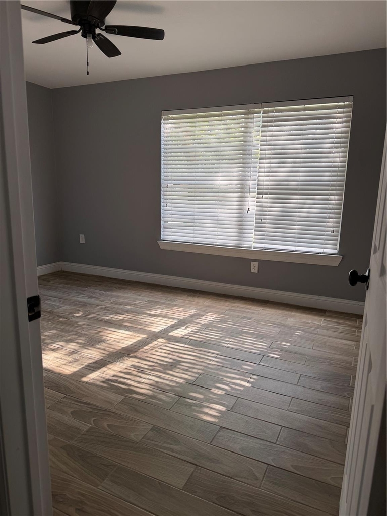 919 Foster Avenue - Photo 9