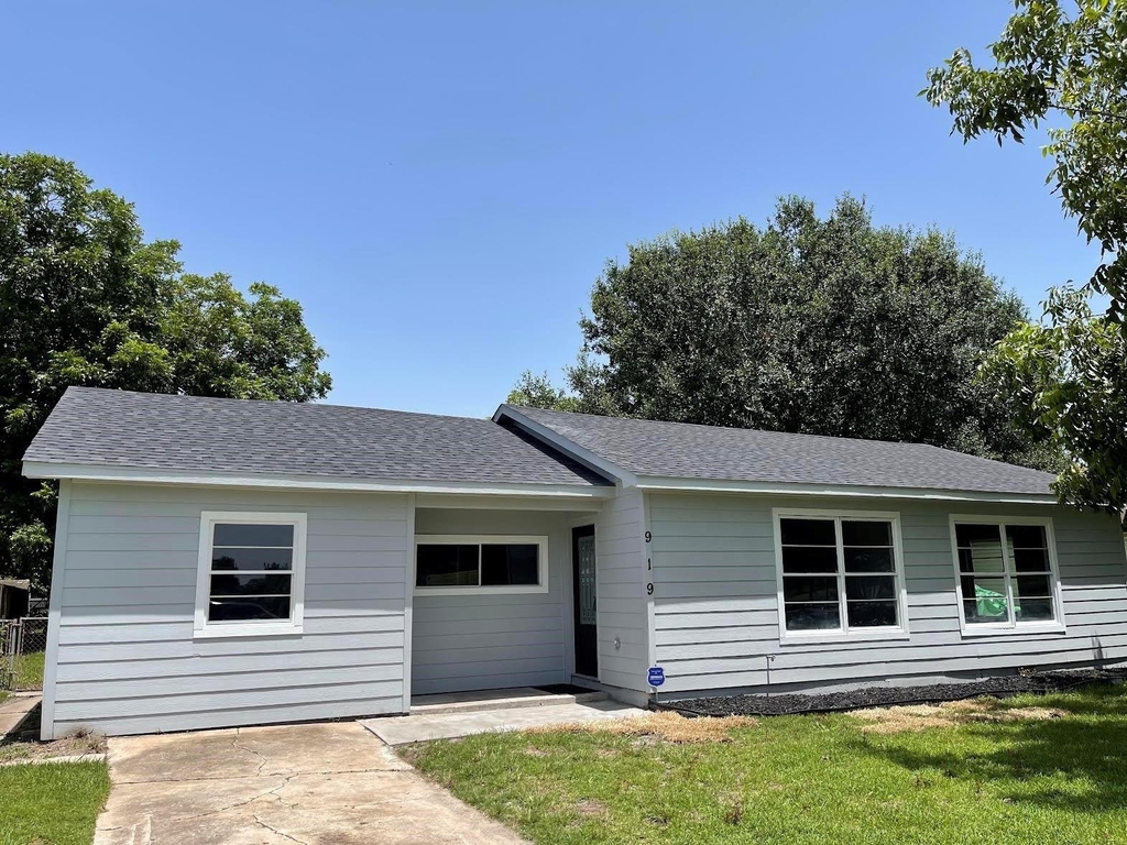 919 Foster Avenue - Photo 0