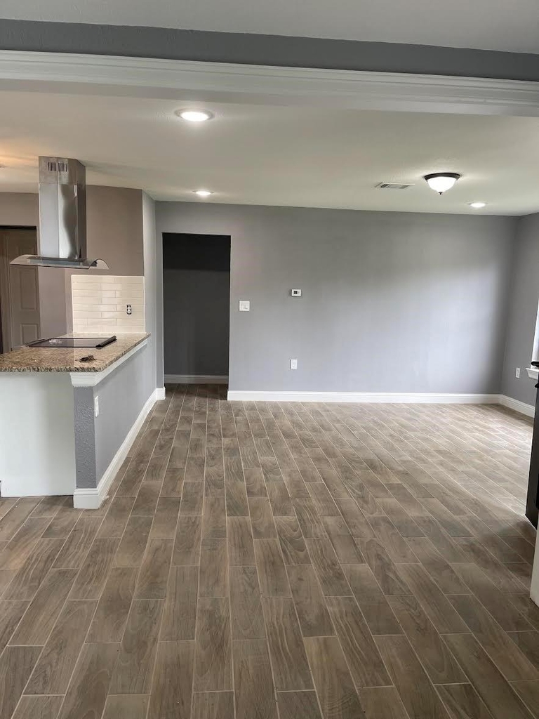 919 Foster Avenue - Photo 1