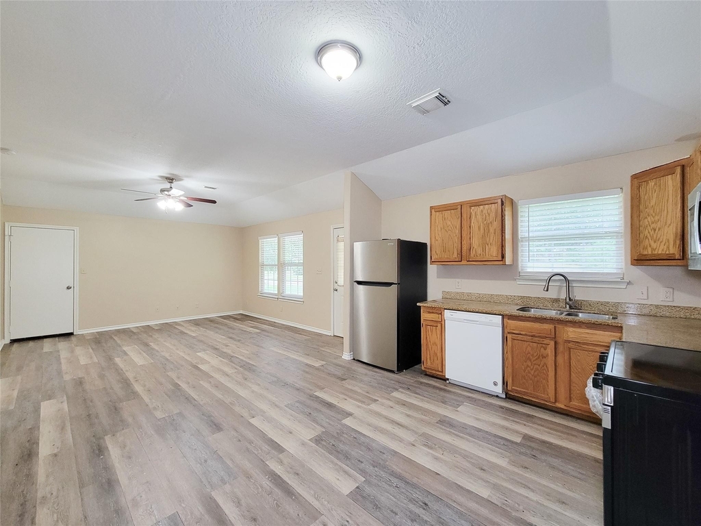 12700 Royal Green Drive - Photo 4