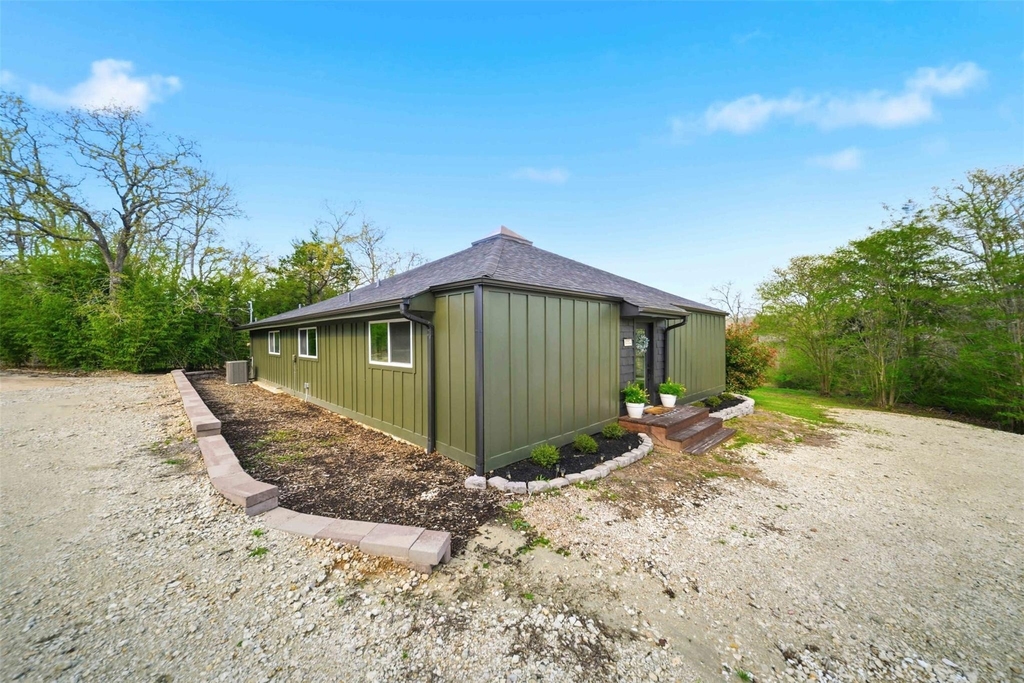 8052 Perry Lane - Photo 8