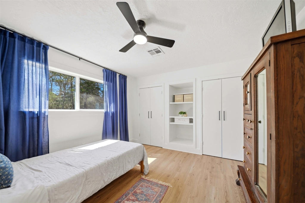 8052 Perry Lane - Photo 32